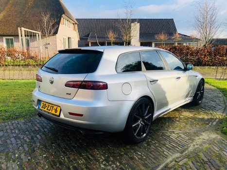 Alfa Romeo 159 Sportwagon - 1.7 T Distinctive - Pack TI - LEER- PDC- TI PAKKET - 200 PK - 1