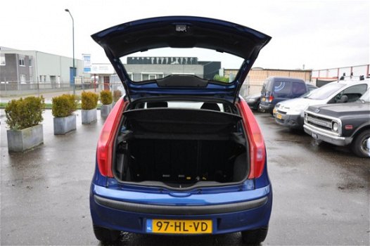 Fiat Punto - 1.2-16V Dynamic , 5-DRS, AIRCO, NL-AUTO, N.A.P - 1