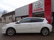 Toyota Auris - 1.8 Hybrid Lounge / Navigatie / Stoelverwarming / LED / Parkeersensoren / DAB / Keyle - 1 - Thumbnail