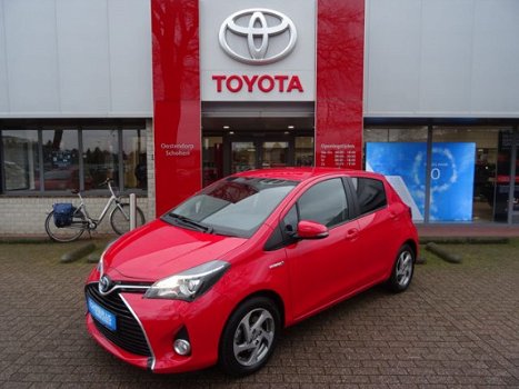 Toyota Yaris - 1.5 Hybrid Lounge / Navigatie / Keyless Entry / Parkeercamera / Bluetooth / Lichtmeta - 1