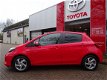 Toyota Yaris - 1.5 Hybrid Lounge / Navigatie / Keyless Entry / Parkeercamera / Bluetooth / Lichtmeta - 1 - Thumbnail