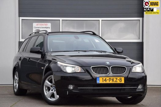 BMW 5-serie Touring - 525xi Business Line / Navigatie / Leer / Sportstoelen / Xenon / Stoelverwarmin - 1