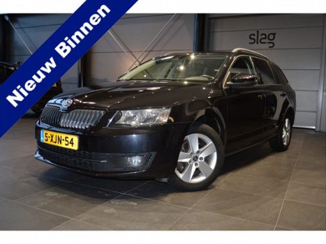 Skoda Octavia Combi - 1.6 TDI Greenline navigatie clima cruise pdc trekhaak 111 pk - 1