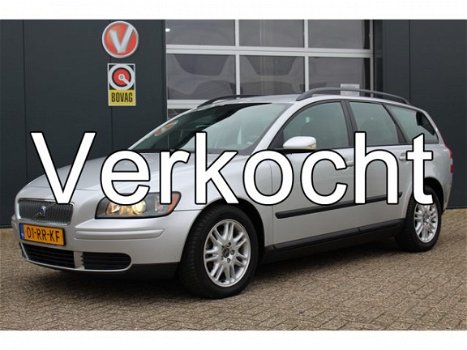 Volvo V50 - 1.6D Momentum (111pk) Clima/ Cruise/ Elek.Pakket/ C.V. Afstand/ 16''LMV/ Dakrail/ Trekha - 1