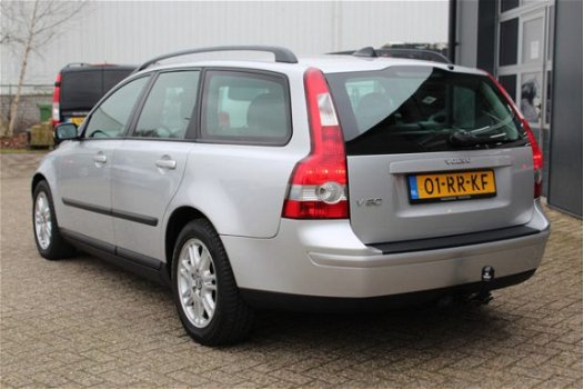 Volvo V50 - 1.6D Momentum (111pk) Clima/ Cruise/ Elek.Pakket/ C.V. Afstand/ 16''LMV/ Dakrail/ Trekha - 1