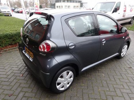 Toyota Aygo - 1.0-12V Comfort Navigator Airco Navi Boekje, s NL Auto - 1