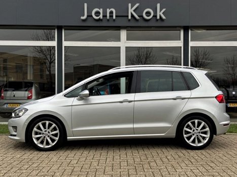 Volkswagen Golf Sportsvan - 1.2 TSi 110 pk Highline / Full LED / Panoramadak / Winterpakket - 1