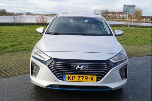 Hyundai IONIQ - Hybrid First Ed. Autom - 1