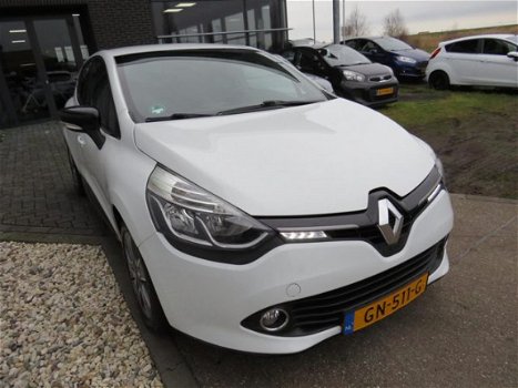 Renault Clio - 1.5 dCi ECO Night&Day Navi Airco PDC Bluetooth Cruise - 1
