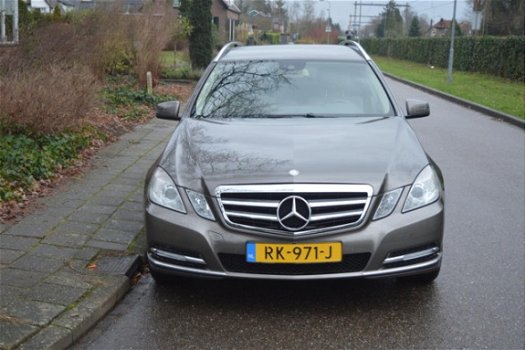 Mercedes-Benz E-klasse Estate - 220 CDI Avantgarde navi/camera/leer/elec-haak - 1