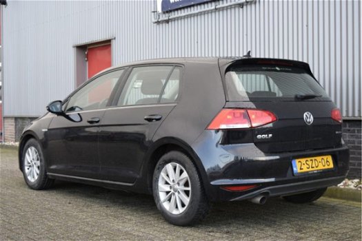 Volkswagen Golf - 1.6 TDI Comfortline BlueMotion navi, cruise, PDC v+a, bluetooth tel - 1