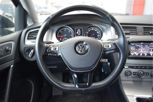 Volkswagen Golf - 1.6 TDI Comfortline BlueMotion navi, cruise, PDC v+a, bluetooth tel - 1