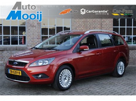 Ford Focus Wagon - 1.6 Titanium Navigatie, ECC Clima, PDC, Trekhaak, Cruise control - 1