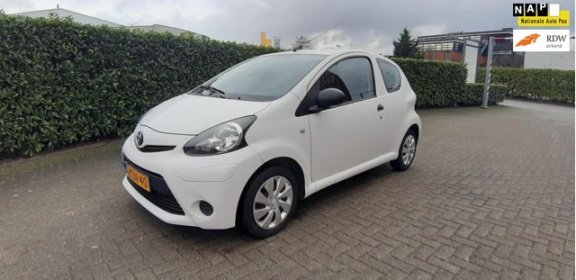 Toyota Aygo - 1.0 VVT-i Access Facelift 93000km NAP NL-auto APK 8-2021 Actieprijs - 1