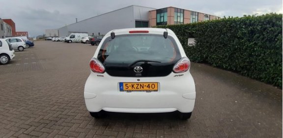 Toyota Aygo - 1.0 VVT-i Access Facelift 93000km NAP NL-auto APK 8-2021 Actieprijs - 1