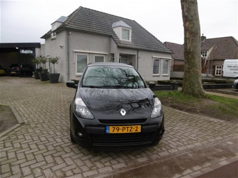 Renault Clio - 1.5 dCi Parisienne - 1