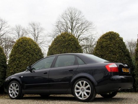 Audi A4 - 3.0 V6 quattro Automaat Exclusive - 1