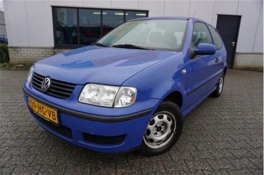 Volkswagen Polo - 1.4 Trendline APK 12-2020 Stuurbekrachtiging - 1