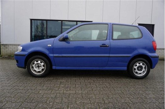 Volkswagen Polo - 1.4 Trendline APK 12-2020 Stuurbekrachtiging - 1