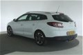 Renault Mégane Estate - 1.5 DCI Bose [ navi trekhaak half leder ] - 1 - Thumbnail