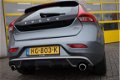 Volvo V40 - 2.0 D2 R-Design Business BJ2015 LMV18