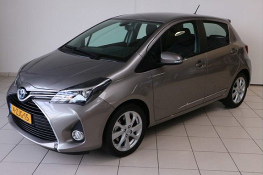 Toyota Yaris - 1.5 Hybrid Dynamic Navigatie | Parkeercamera | Keyless enty - 1