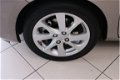 Toyota Yaris - 1.5 Hybrid Dynamic Navigatie | Parkeercamera | Keyless enty - 1 - Thumbnail
