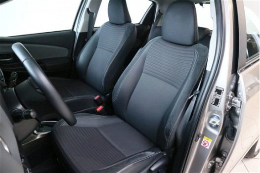 Toyota Yaris - 1.5 Hybrid Dynamic Navigatie | Parkeercamera | Keyless enty - 1