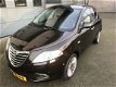 Lancia Y(psilon) - 0.9 TwinAir Platinum (full options) (navi - glazen dak - geurdispenser - LMV - Cl - 1 - Thumbnail