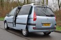 Peugeot 807 - 2.2 ST Pullman 6-PERSOONS AIRCO/LEDER/OPEN-DAK NETJES - 1 - Thumbnail