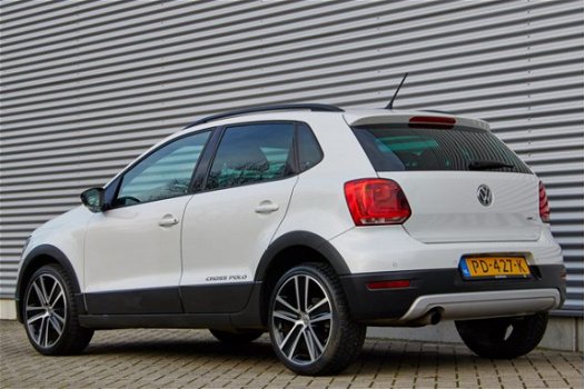 Volkswagen Polo - 1.2 Tsi 90pk Cross, Cruise control, Verw. voorstoelen, Airco, PDC achter - 1