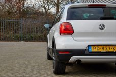 Volkswagen Polo - 1.2 Tsi 90pk Cross, Cruise control, Verw. voorstoelen, Airco, PDC achter