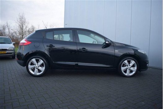 Renault Mégane - 1.5 dCi Bose Navi/Camera/Bluetooth Ecc Cruise Stoelverwarming - 1