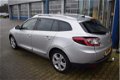 Renault Mégane Estate - 1.5 dCi 110 PK Bose TREKHAAK 17 INCH LMV DEALER ONDERHOUDEN - 1 - Thumbnail