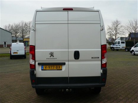 Peugeot Boxer - 335 2.0 BlueHDI L2H2 Pro trekhaak / geveerde stoel / laadvloer / 131 PK - 1