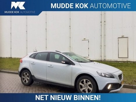 Volvo V40 Cross Country - 1.6 D2 Kinetic | Navigatie | Cruise Control | PDC Achter - 1