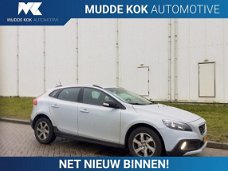 Volvo V40 Cross Country - 1.6 D2 Kinetic | Navigatie | Cruise Control | PDC Achter