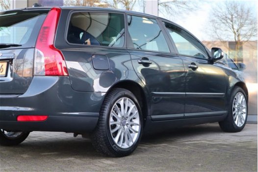 Volvo V50 - 1.8 Sport | Bluetooth | All Season banden | Trekhaak - 1