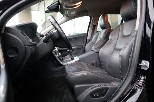 Volvo V60 - 2.0 D4 Summum | Sportstoelen | Afneembare Trekhaak | Elektr. bedienbare best. stoel - 1