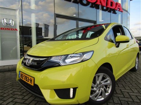 Honda Jazz - 1.3 i-VTEC 102pk Comfort, STOELVERWARMING, NAVI, PDC - 1