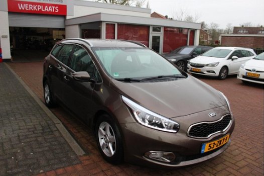 Kia Cee'd - 1.6 GDI Eco Dynamics 135 PK Plus Pack Navi Trekh - 1