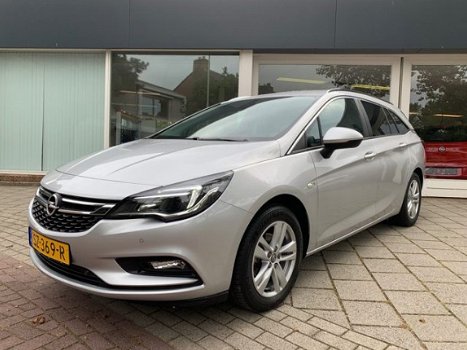 Opel Astra Sports Tourer - 1.4 turbo Online Edition AGR comfortstoelen navigatie - 1