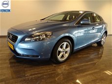 Volvo V40 - 2.0 D2 120PK Momentum|Intellisafe Proline|Afn. trekhaak|Lederen bekleding