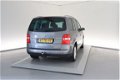 Volkswagen Touran - 2.0 TDI Trendline - 1 - Thumbnail