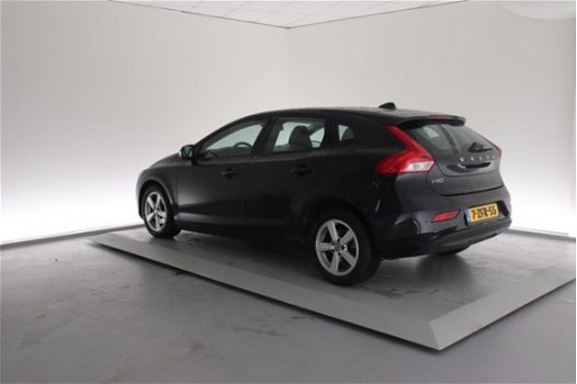 Volvo V40 - D2 Kinetic Business Pack Connect - 1