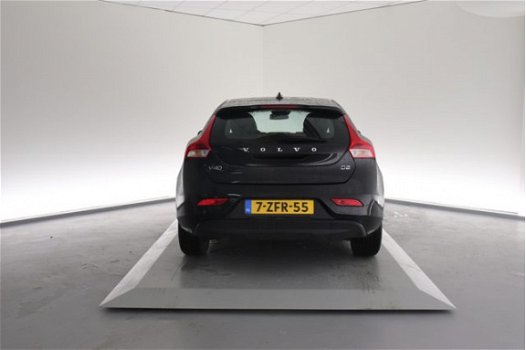 Volvo V40 - D2 Kinetic Business Pack Connect - 1