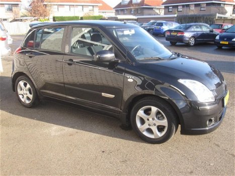 Suzuki Swift - 1.5 Exclusive - 1