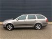 Skoda Octavia Combi - 1.6 FSI Tour AIRCO , CRUISE CONTROL Mooi exemplaar met dealerhistorie. PARKSEN - 1 - Thumbnail