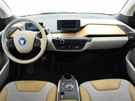 BMW i3 - FEV Warmtepomp + Snellaad- Parkeer & Comfort Advance Pakket Inclusief.BTW - 1