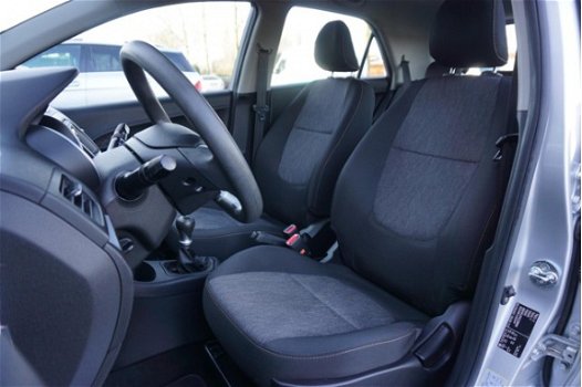 Kia Picanto - 1.0 CVVT EconomyLine | 5-Deurs | Eerste eigenaar | Radio/AUX | Nieuwe APK | BTW auto - 1